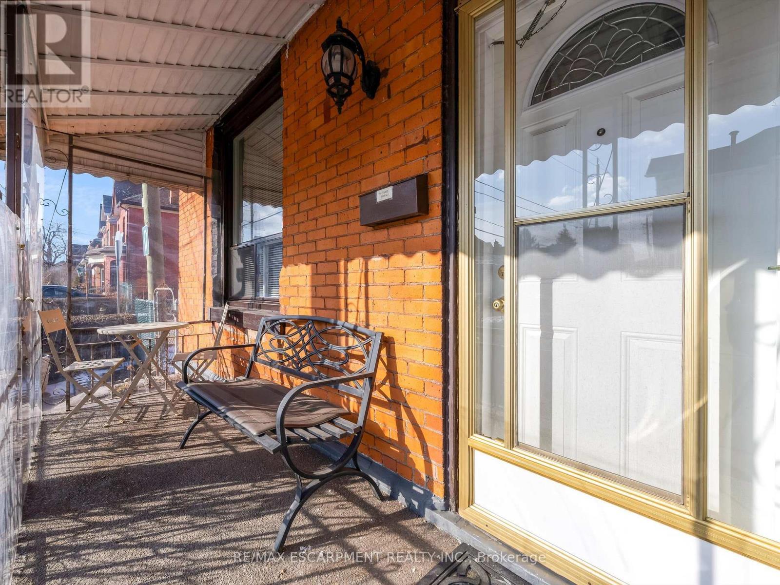 93 Murray Street E, Hamilton, ON - With Exterior