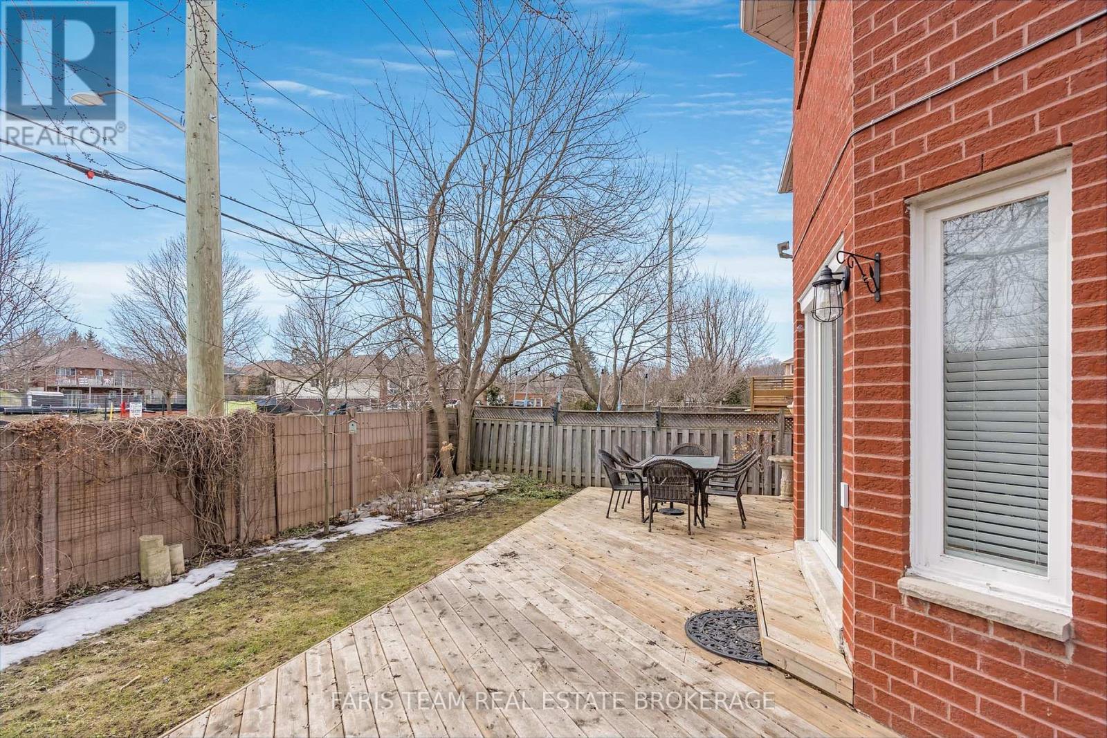 31 Etherington Crescent, Barrie, ON - Outdoor