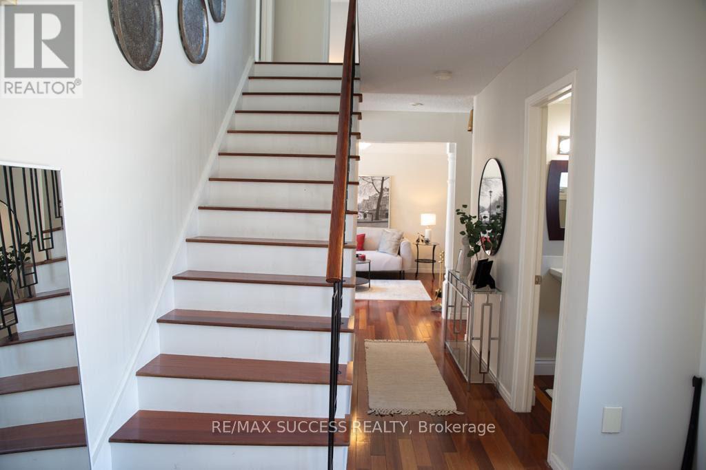 6643 Mockingbird Lane, Mississauga, ON - Indoor Photo Showing Other Room