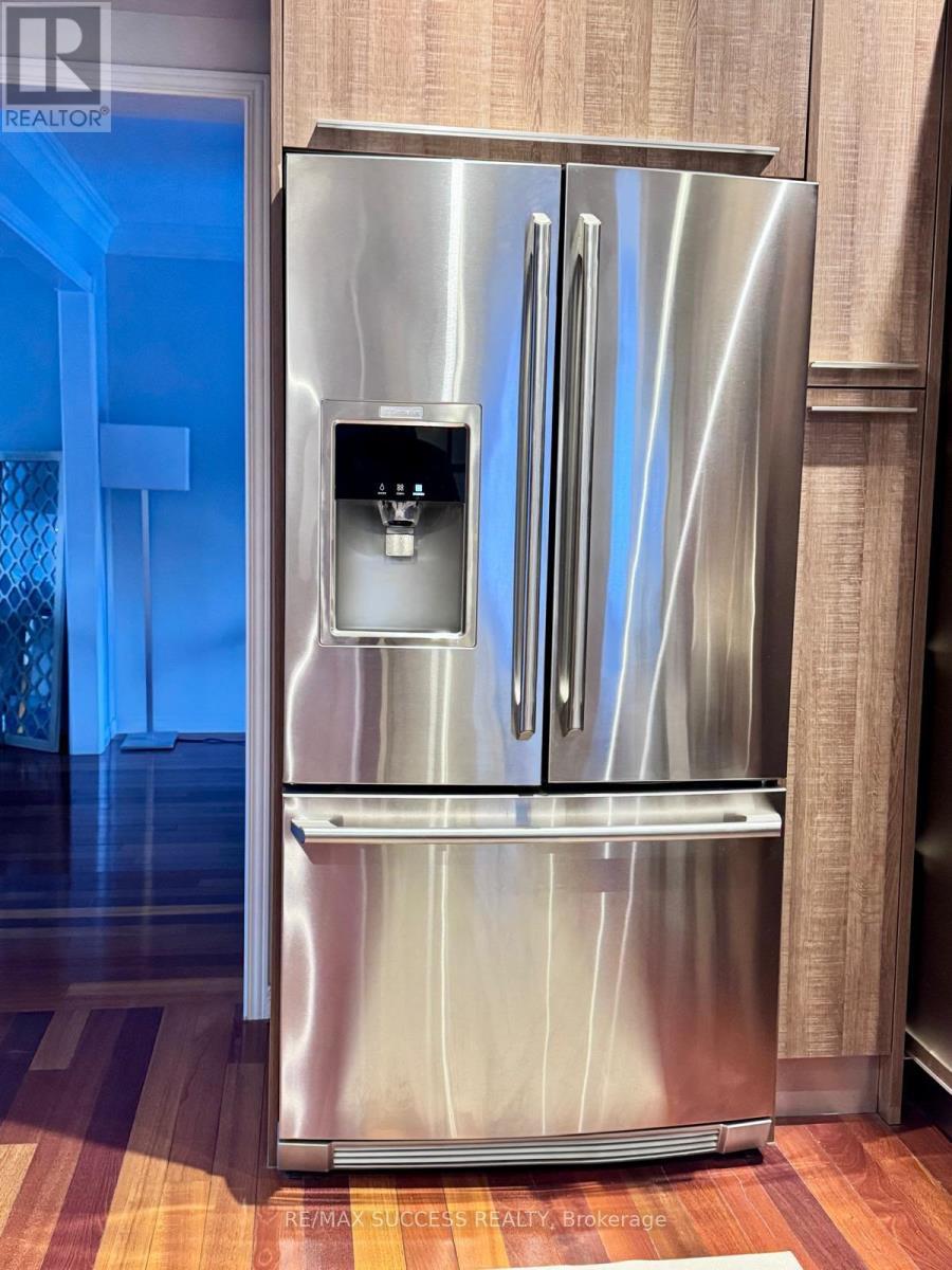 6643 Mockingbird Lane, Mississauga, ON - Indoor