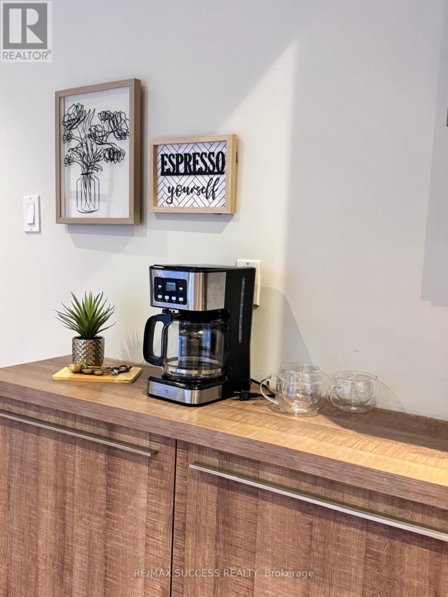 6643 Mockingbird Lane, Mississauga, ON - Indoor