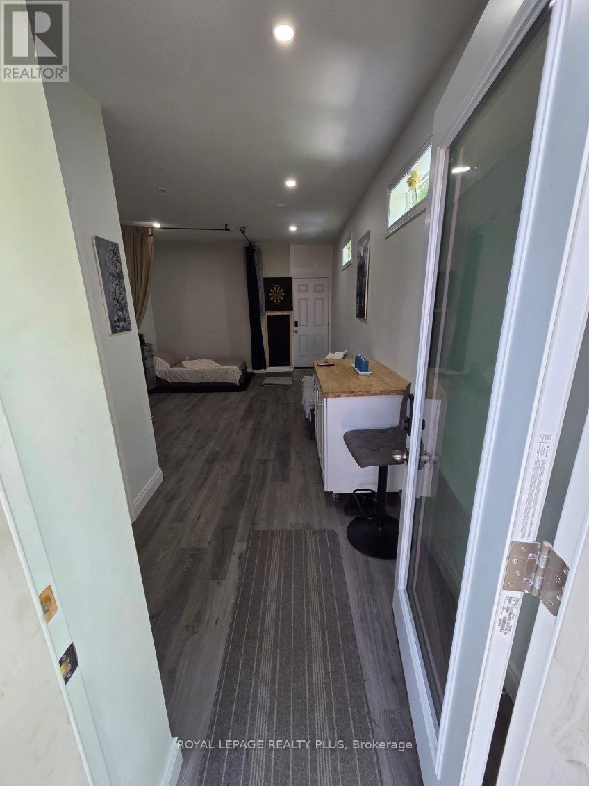 58 East 22Nd Street, Hamilton, ON - Indoor Photo Showing Other Room