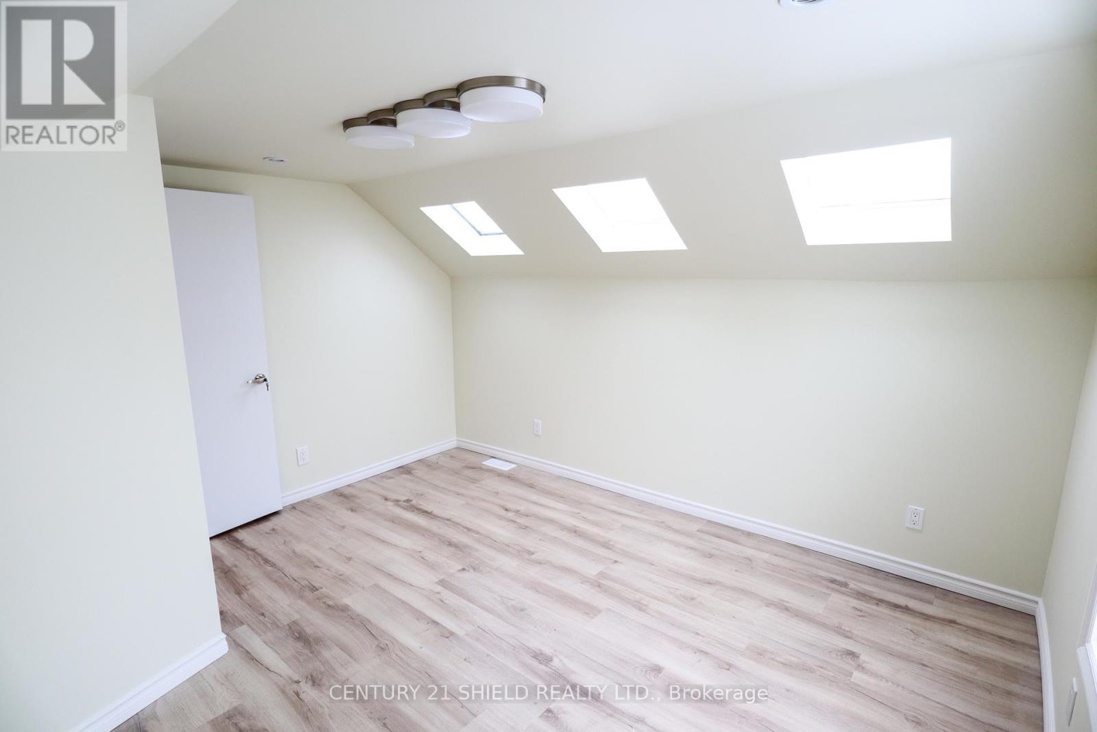 143 Carleton Street, Cornwall, ON - Indoor Photo Showing Other Room
