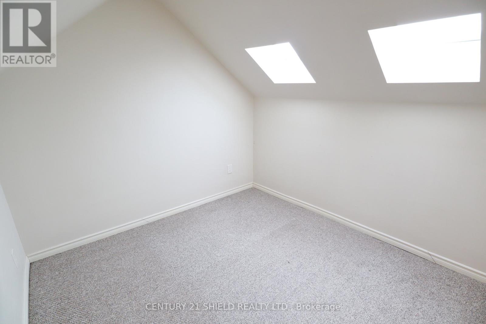 143 Carleton Street, Cornwall, ON - Indoor Photo Showing Other Room