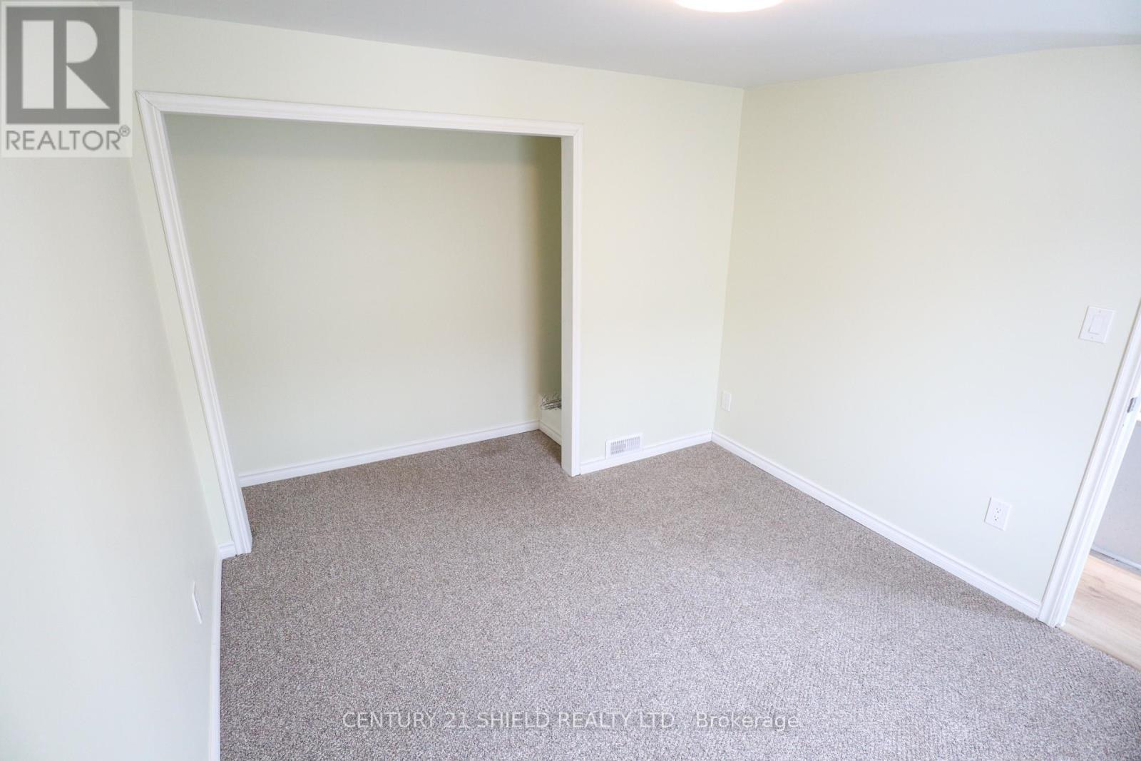 143 Carleton Street, Cornwall, ON - Indoor Photo Showing Other Room
