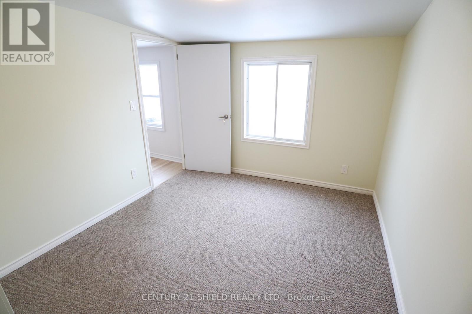143 Carleton Street, Cornwall, ON - Indoor Photo Showing Other Room