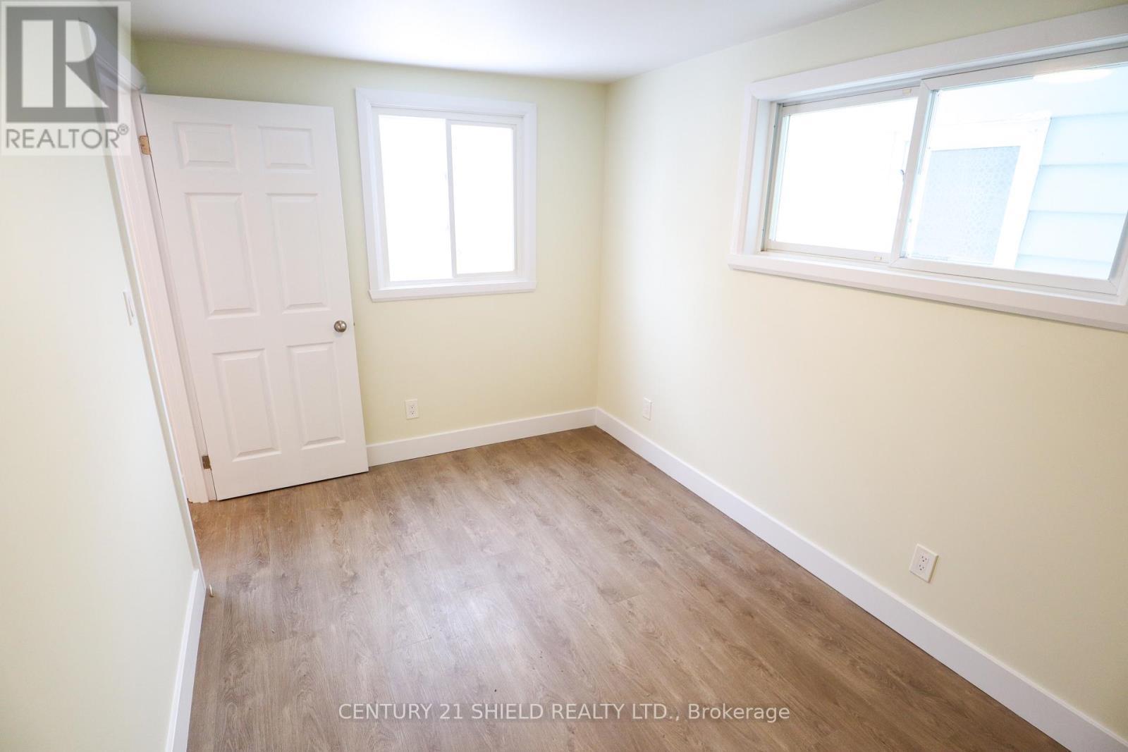 143 Carleton Street, Cornwall, ON - Indoor Photo Showing Other Room