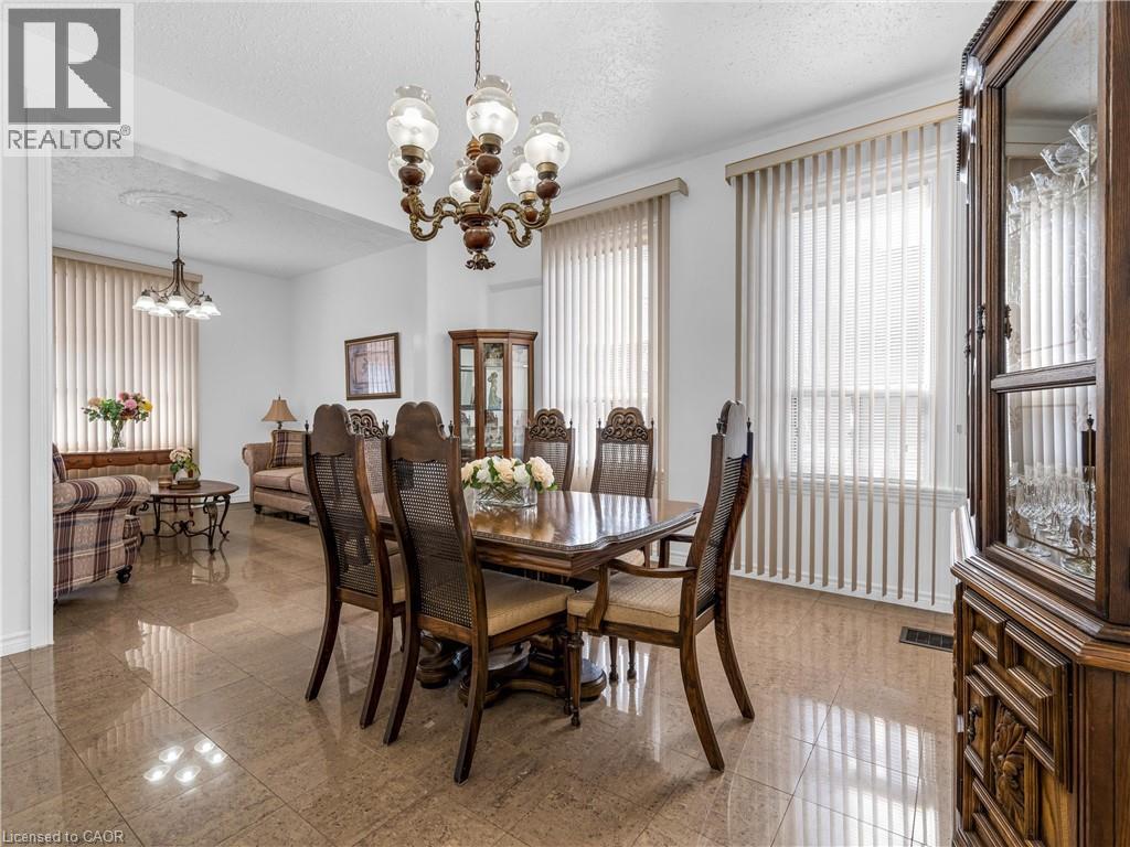 93 Murray Street E, Hamilton, ON - Indoor Photo Showing Dining Room
