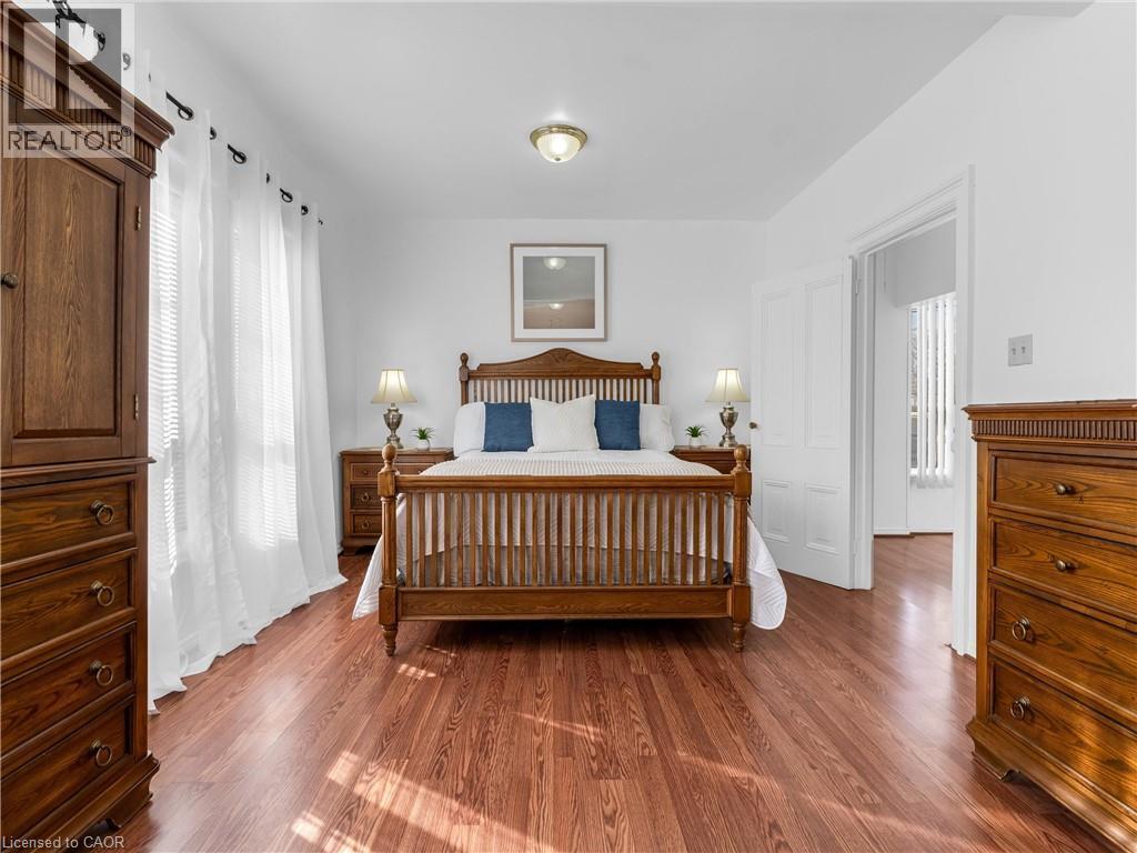 93 Murray Street E, Hamilton, ON - Indoor Photo Showing Bedroom
