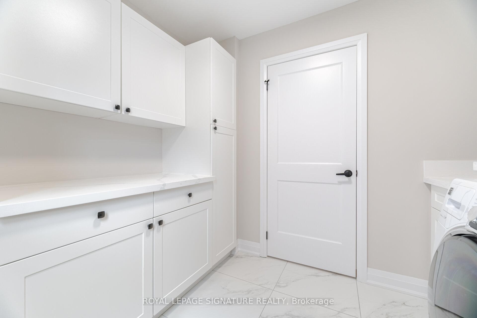 2392 Arnold Crescent, Burlington, ON - Indoor Photo Showing Laundry Room