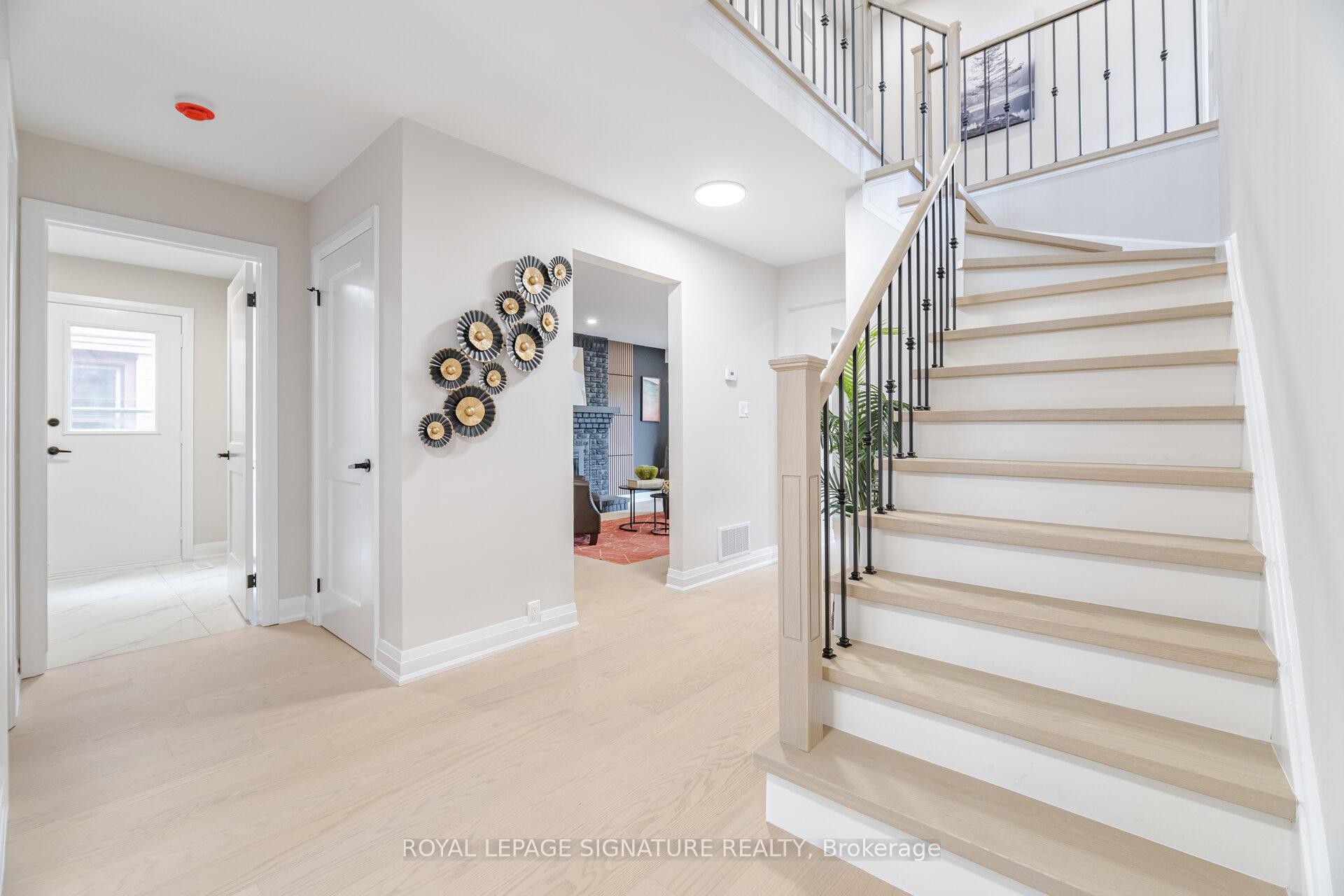 2392 Arnold Crescent, Burlington, ON - Indoor Photo Showing Other Room