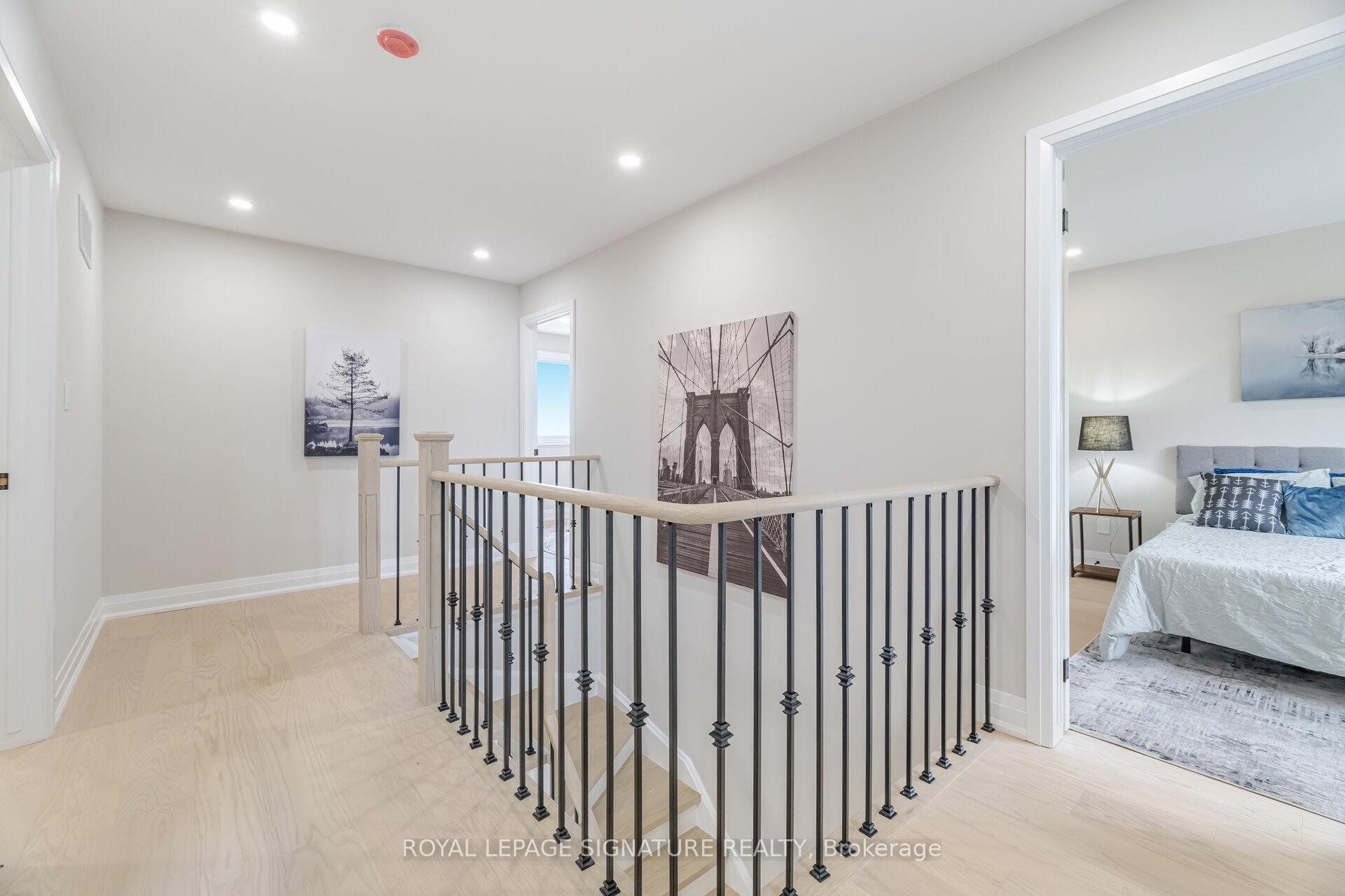 2392 Arnold Crescent, Burlington, ON - Indoor