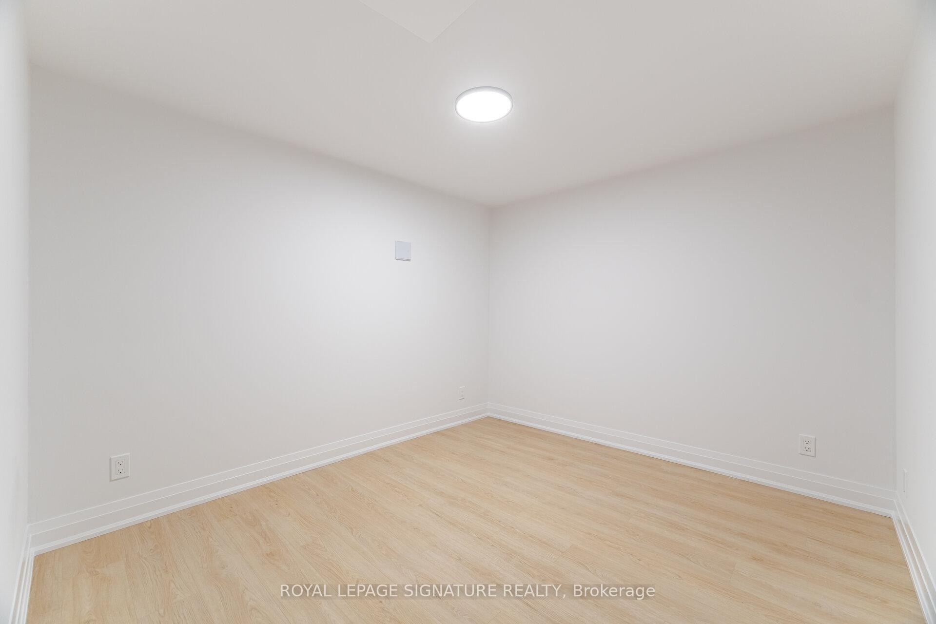 2392 Arnold Crescent, Burlington, ON - Indoor Photo Showing Other Room