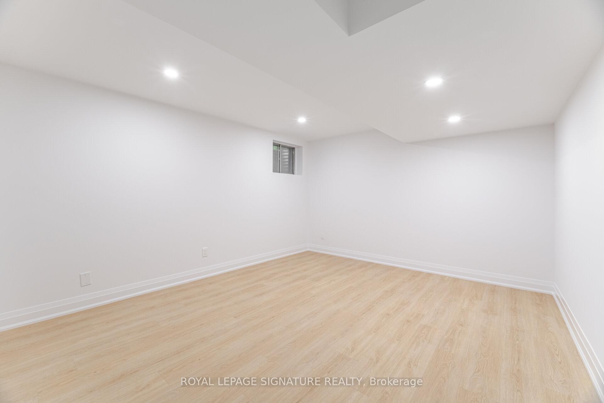 2392 Arnold Crescent, Burlington, ON - Indoor Photo Showing Other Room