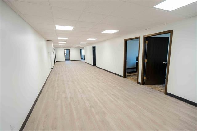 387 Broadway Ave, Winnipeg, MB