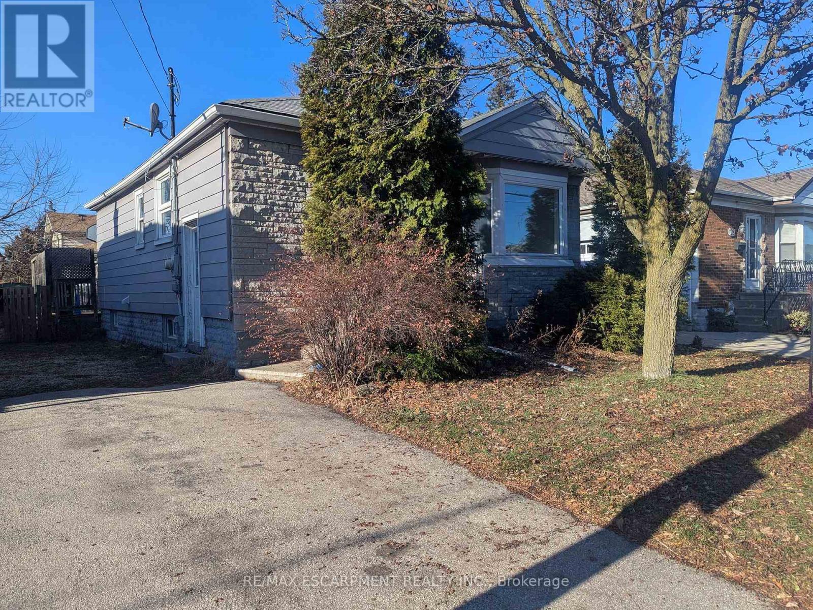82 East 38Th Street, Hamilton, ON - Outdoor