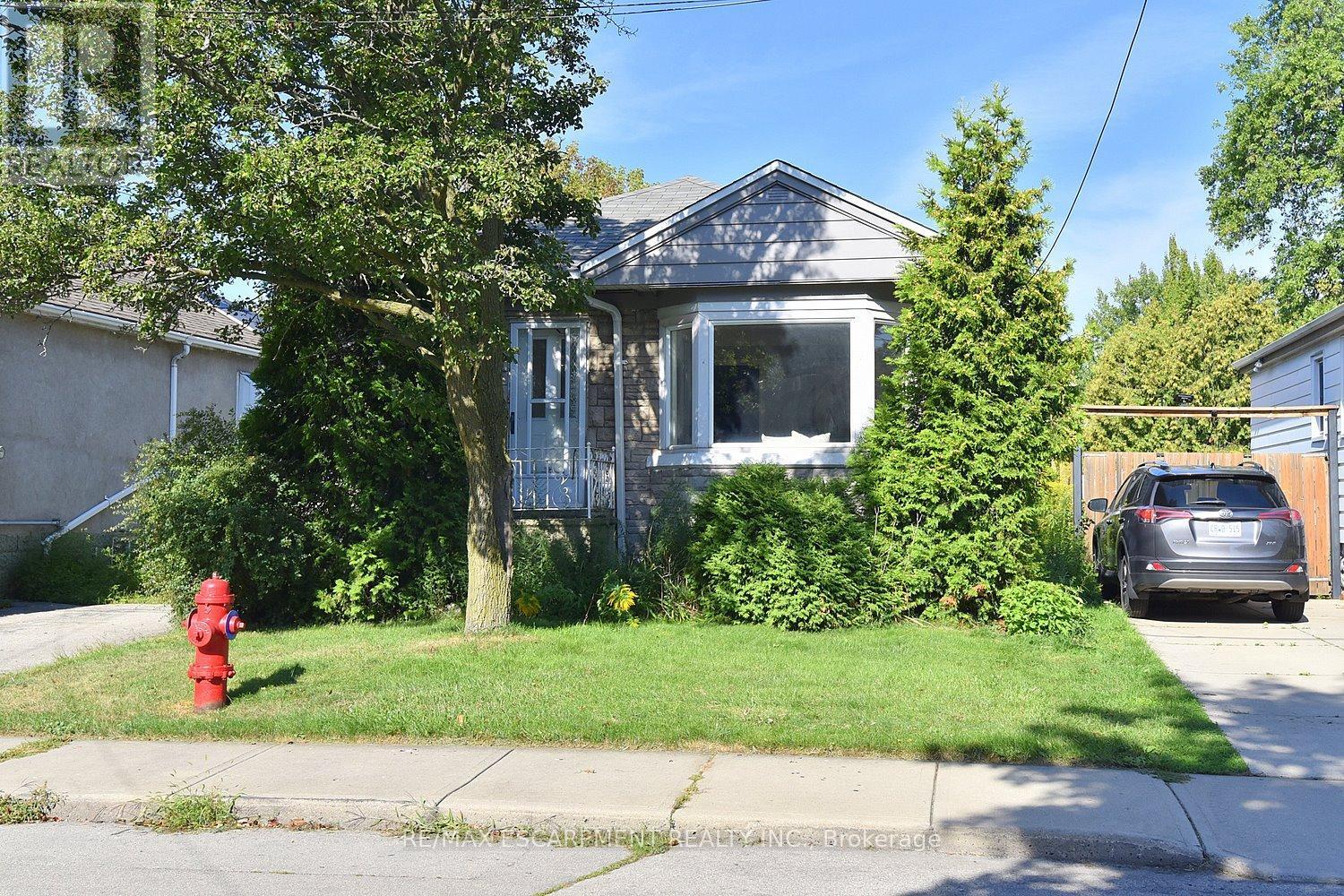 82 East 38Th Street, Hamilton, ON - Outdoor