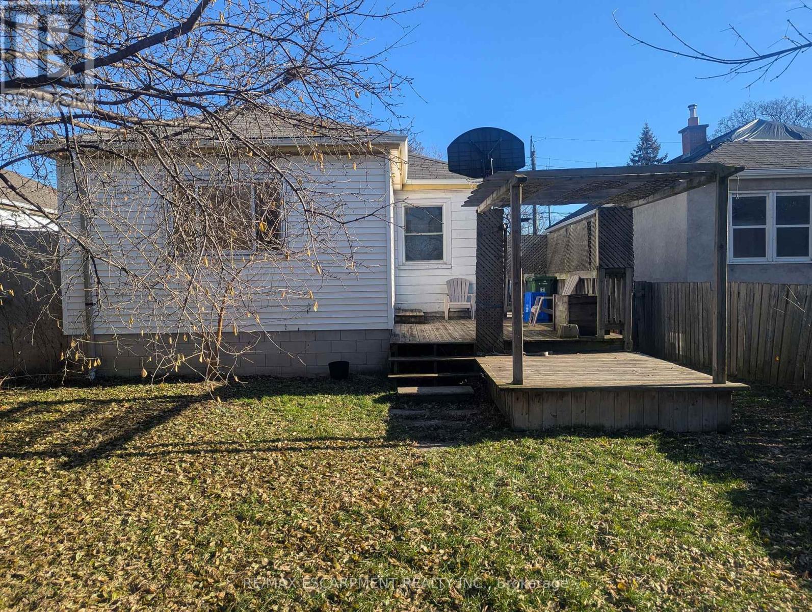 82 East 38Th Street, Hamilton, ON - Outdoor