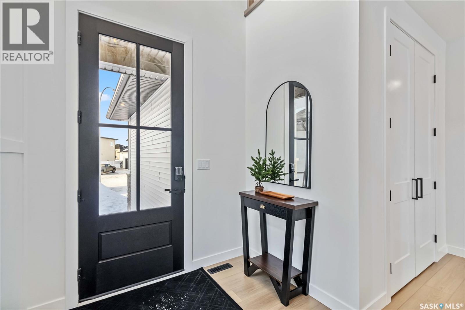 327 Woolf Bay, Saskatoon, SK - Indoor Photo Showing Other Room