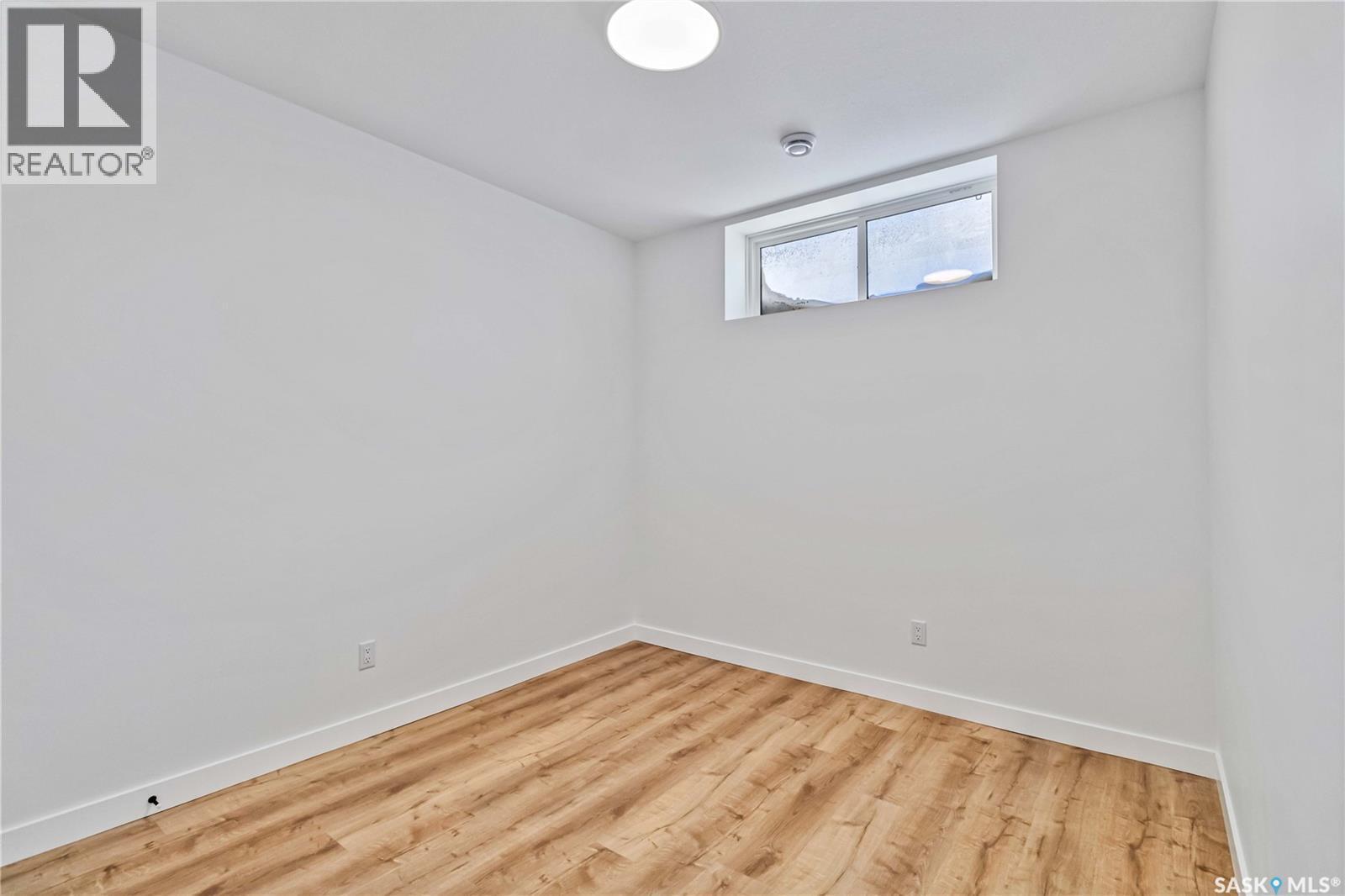 327 Woolf Bay, Saskatoon, SK - Indoor Photo Showing Other Room