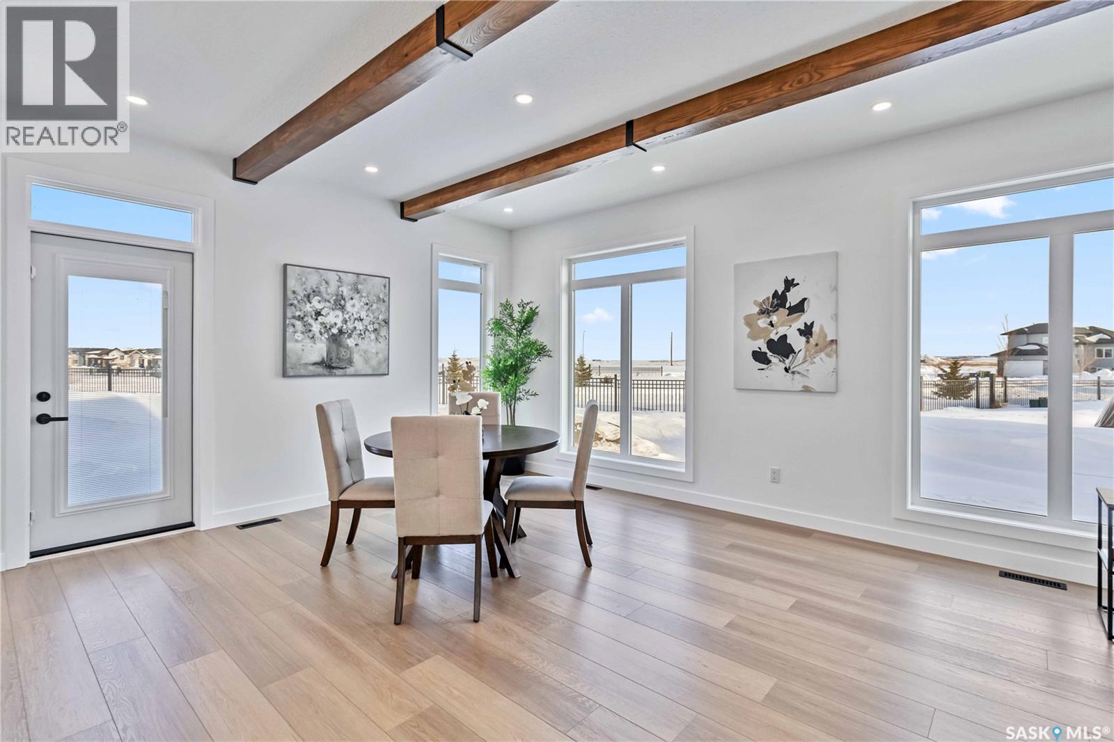 327 Woolf Bay, Saskatoon, SK - Indoor Photo Showing Dining Room