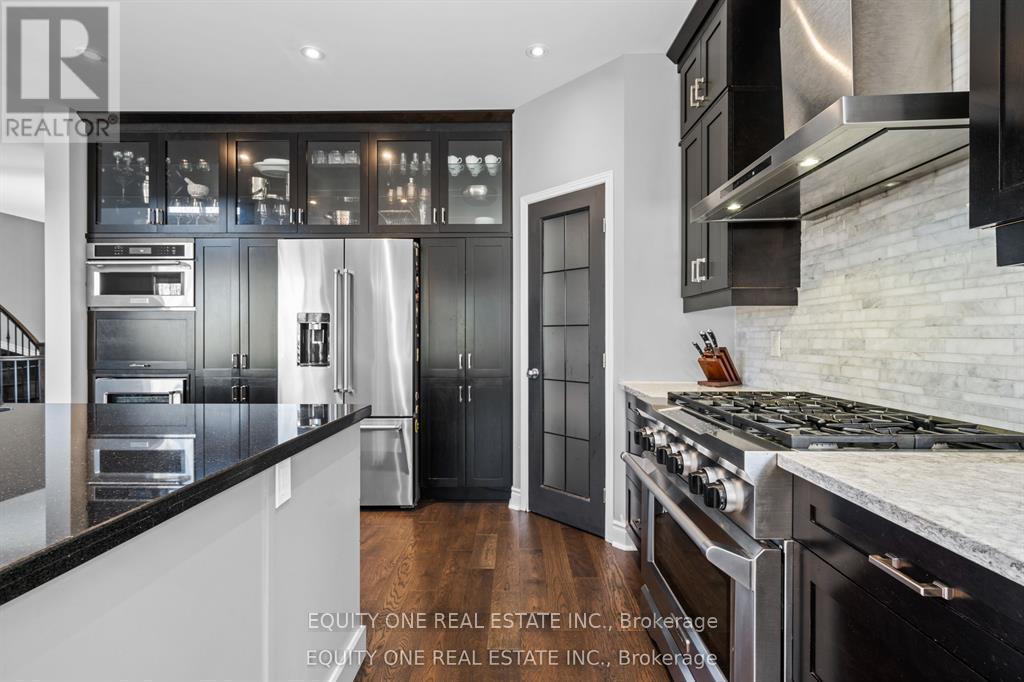 133 Arbourbrook Boulevard, Ottawa, ON - Indoor Photo Showing Kitchen With Stainless Steel Kitchen With Upgraded Kitchen