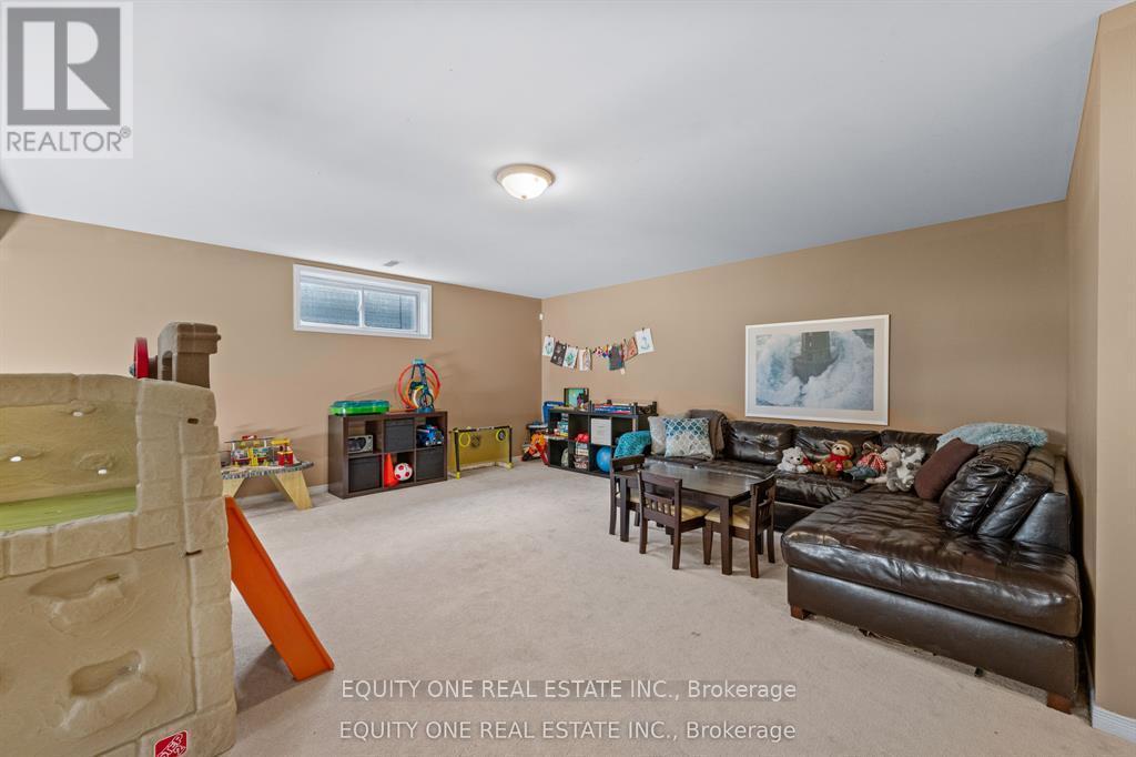 133 Arbourbrook Boulevard, Ottawa, ON - Indoor