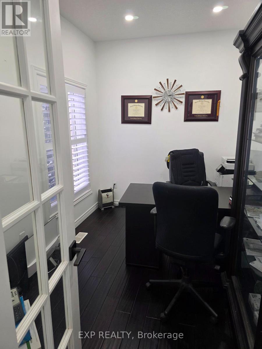 228 Greti Drive, Hamilton, ON - Indoor