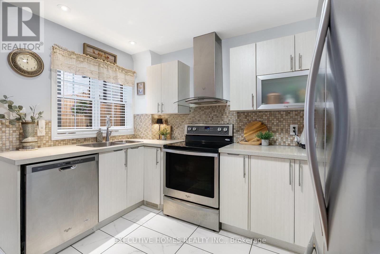 582 Upper James Street, Hamilton, ON