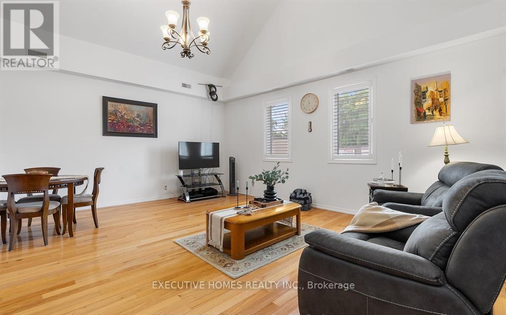 582 Upper James Street, Hamilton, ON