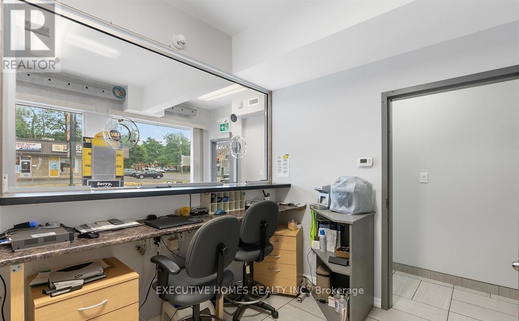 582 Upper James Street, Hamilton, ON