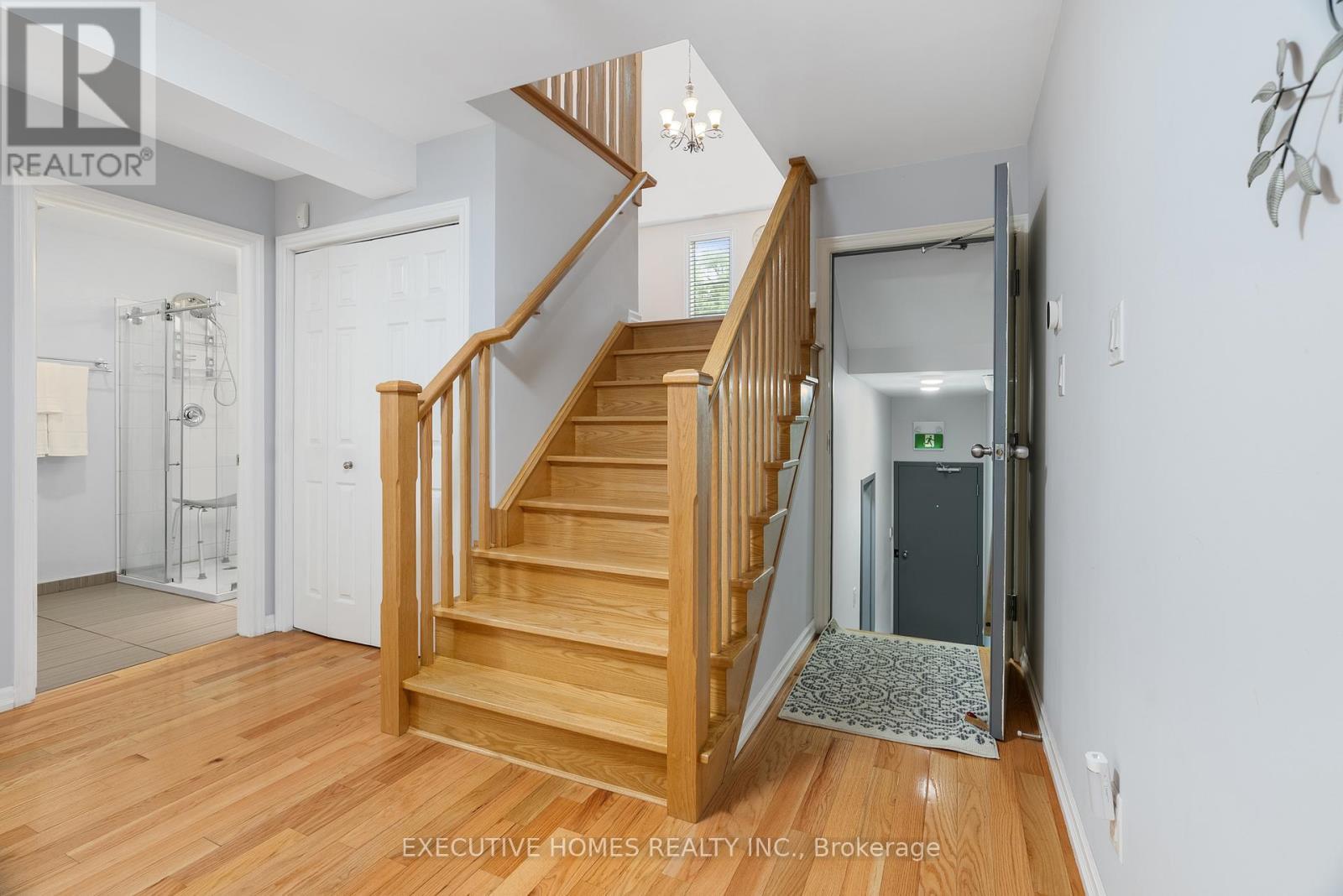 582 Upper James Street, Hamilton, ON