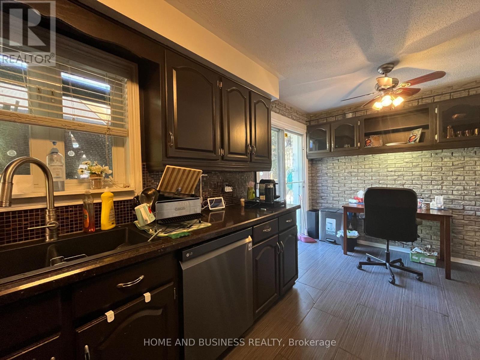 2639 Hayford Court, Mississauga, ON - Indoor