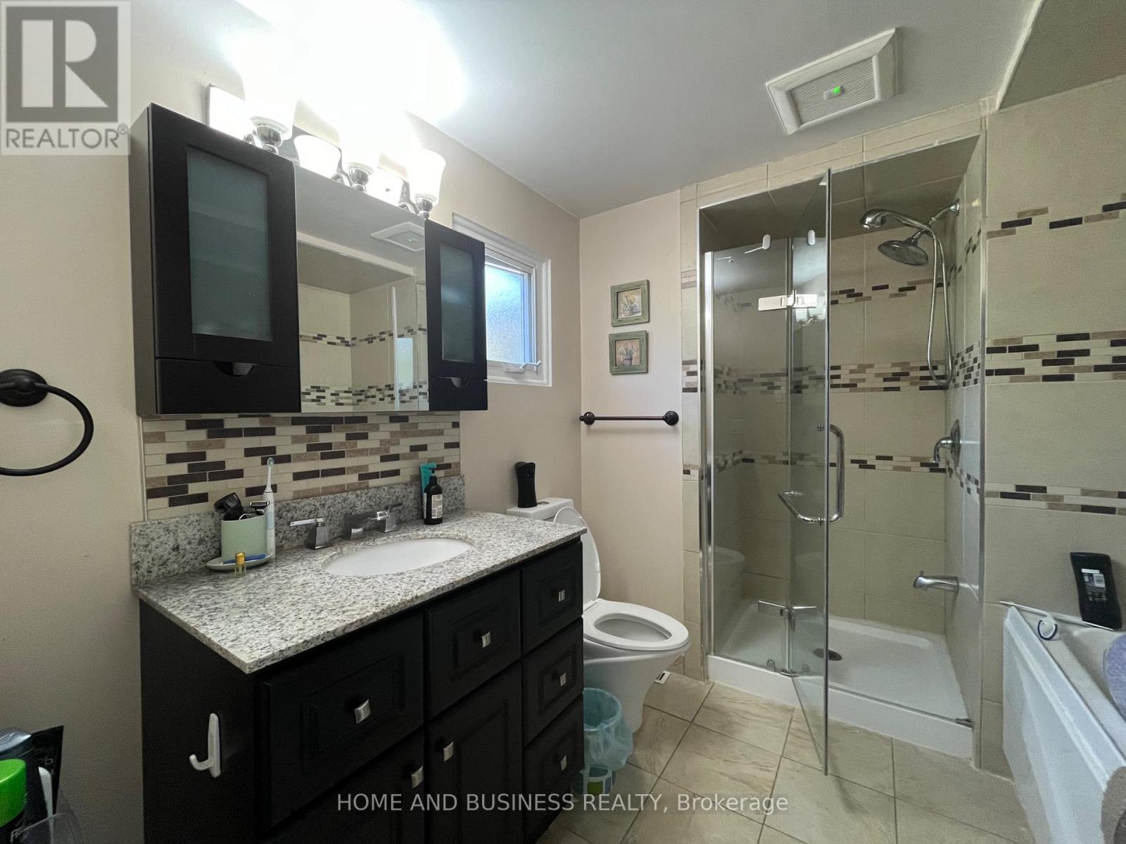 2639 Hayford Court, Mississauga, ON - Indoor Photo Showing Bathroom