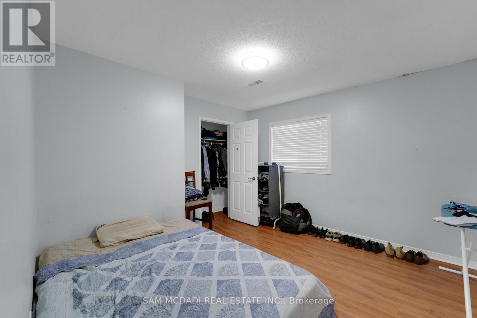 90 Tisdale Street S, Hamilton, ON - Indoor Photo Showing Bedroom