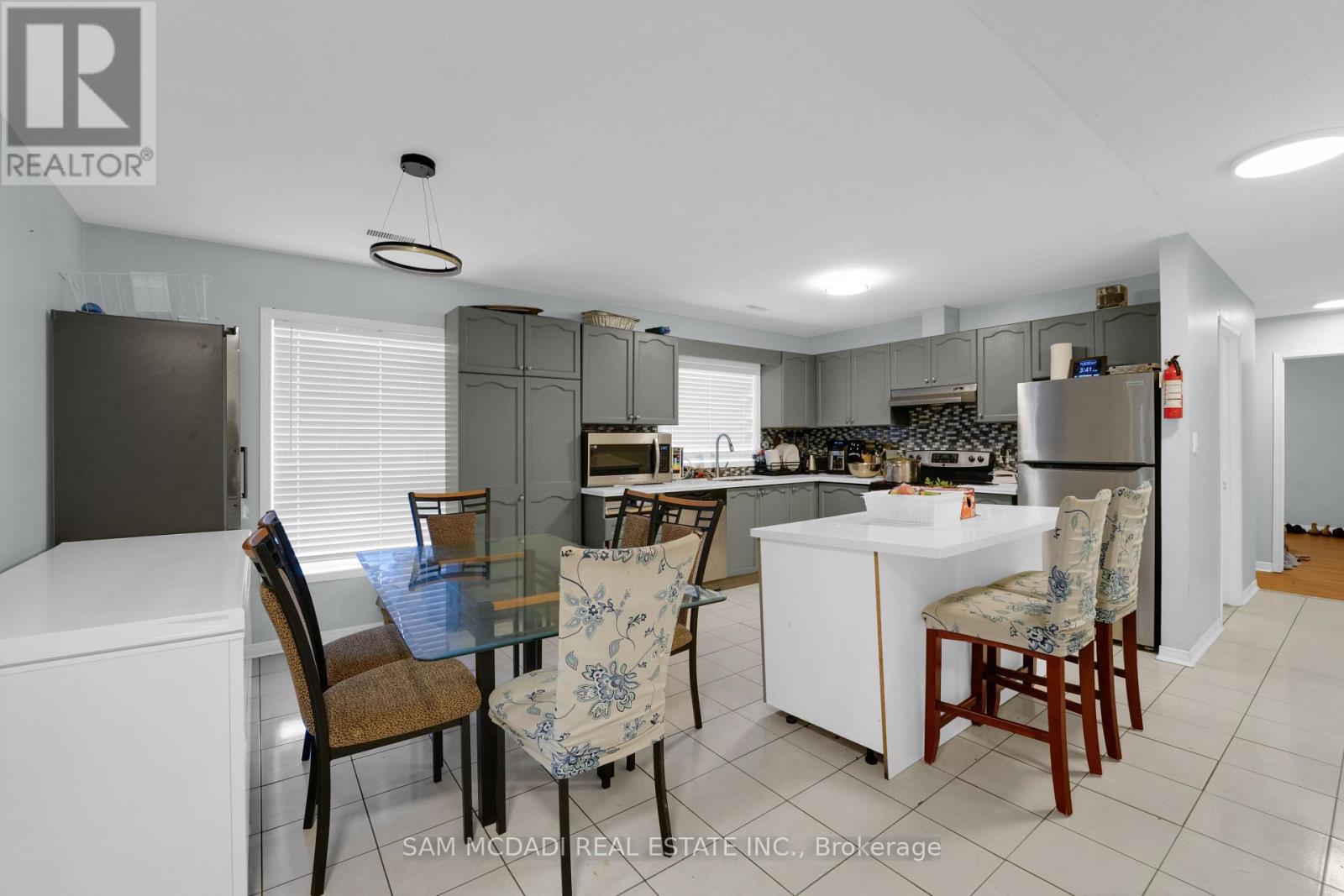 90 Tisdale Street S, Hamilton, ON - Indoor