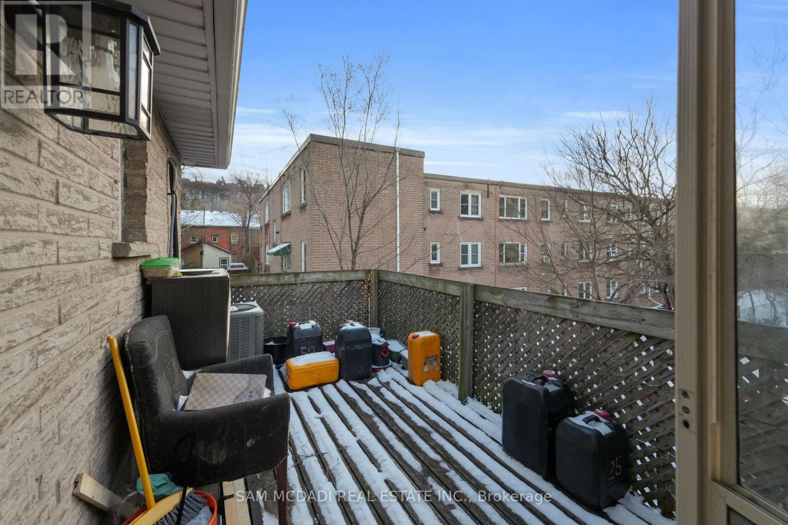 90 Tisdale Street S, Hamilton, ON - Outdoor With Exterior