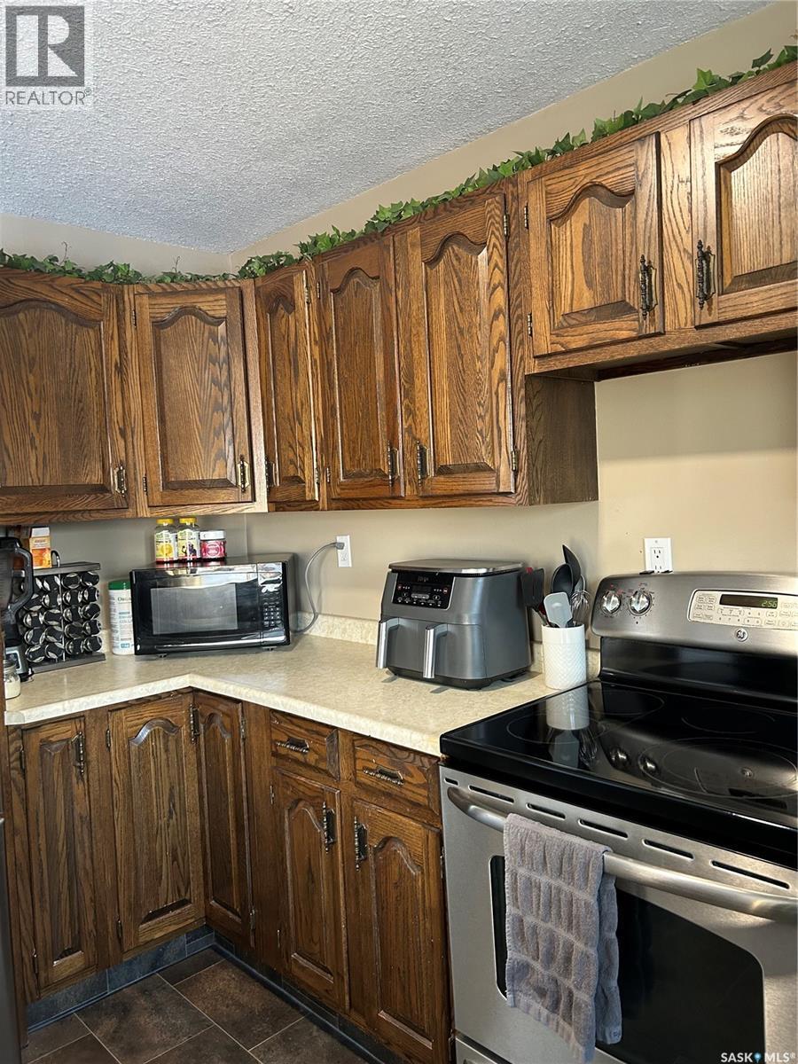 816 8Th Avenue, Rosthern, SK - Indoor Photo Showing Kitchen