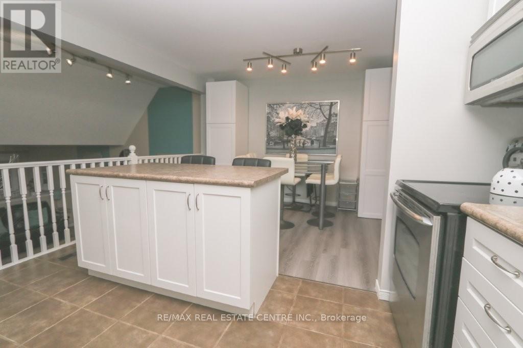 15 Gees Way, Cambridge, ON - Indoor