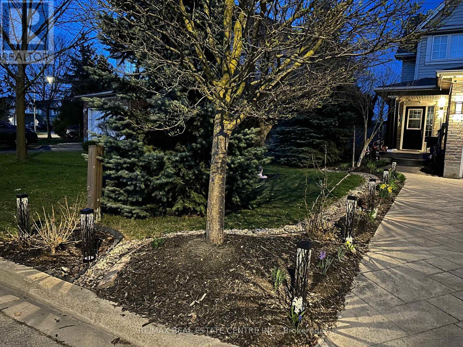 15 Gees Way, Cambridge, ON - Outdoor