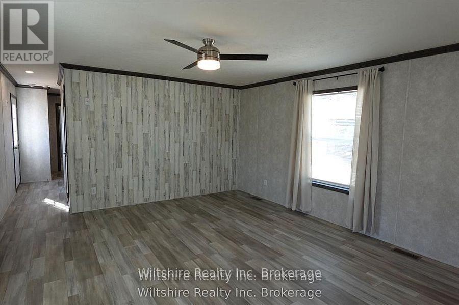 9 - 11981 Plank Rd (Tillsonburg) Road, Bayham, ON - Indoor Photo Showing Other Room