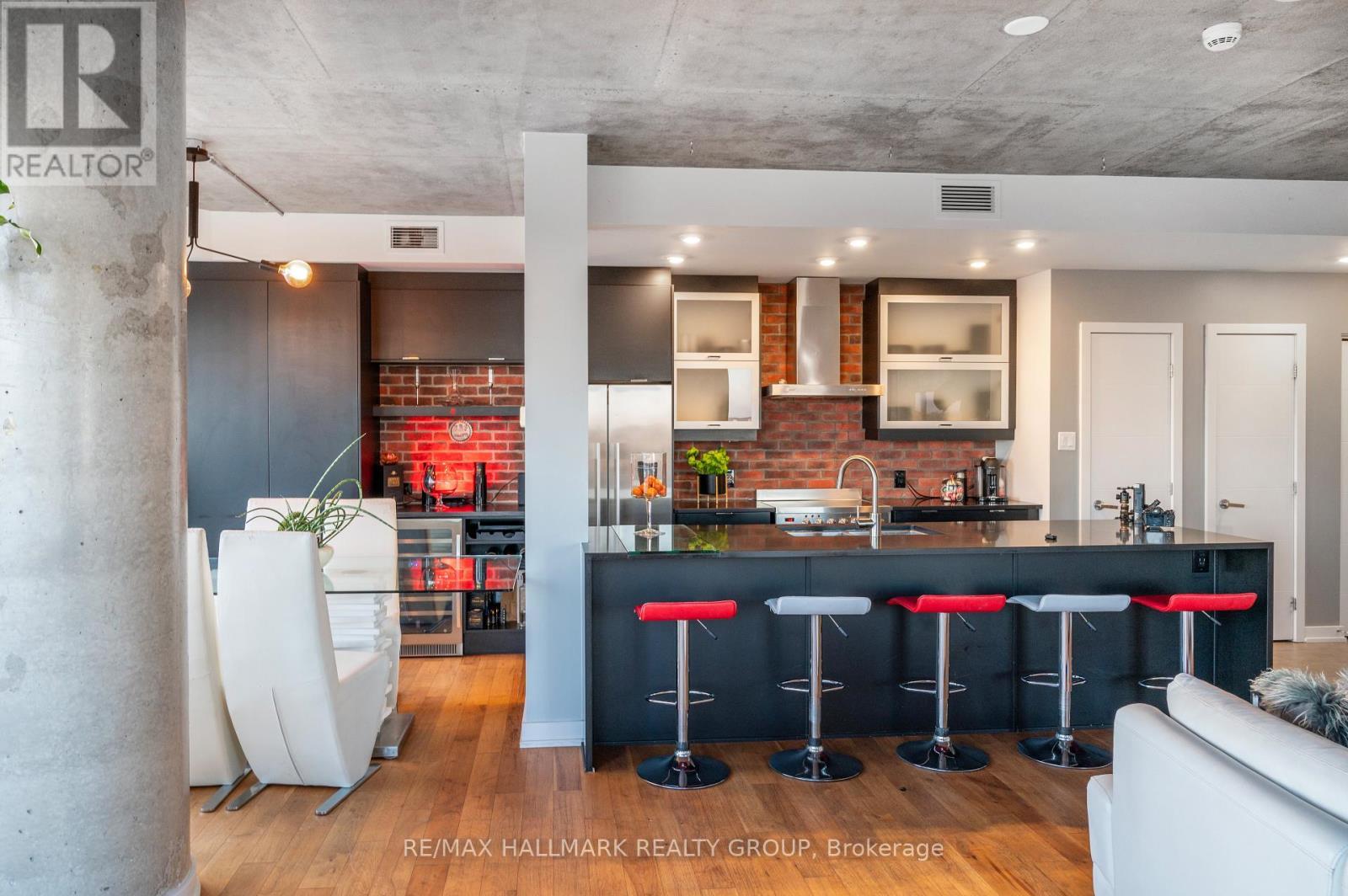 2701 - 195 Besserer Street, Ottawa, ON - Indoor