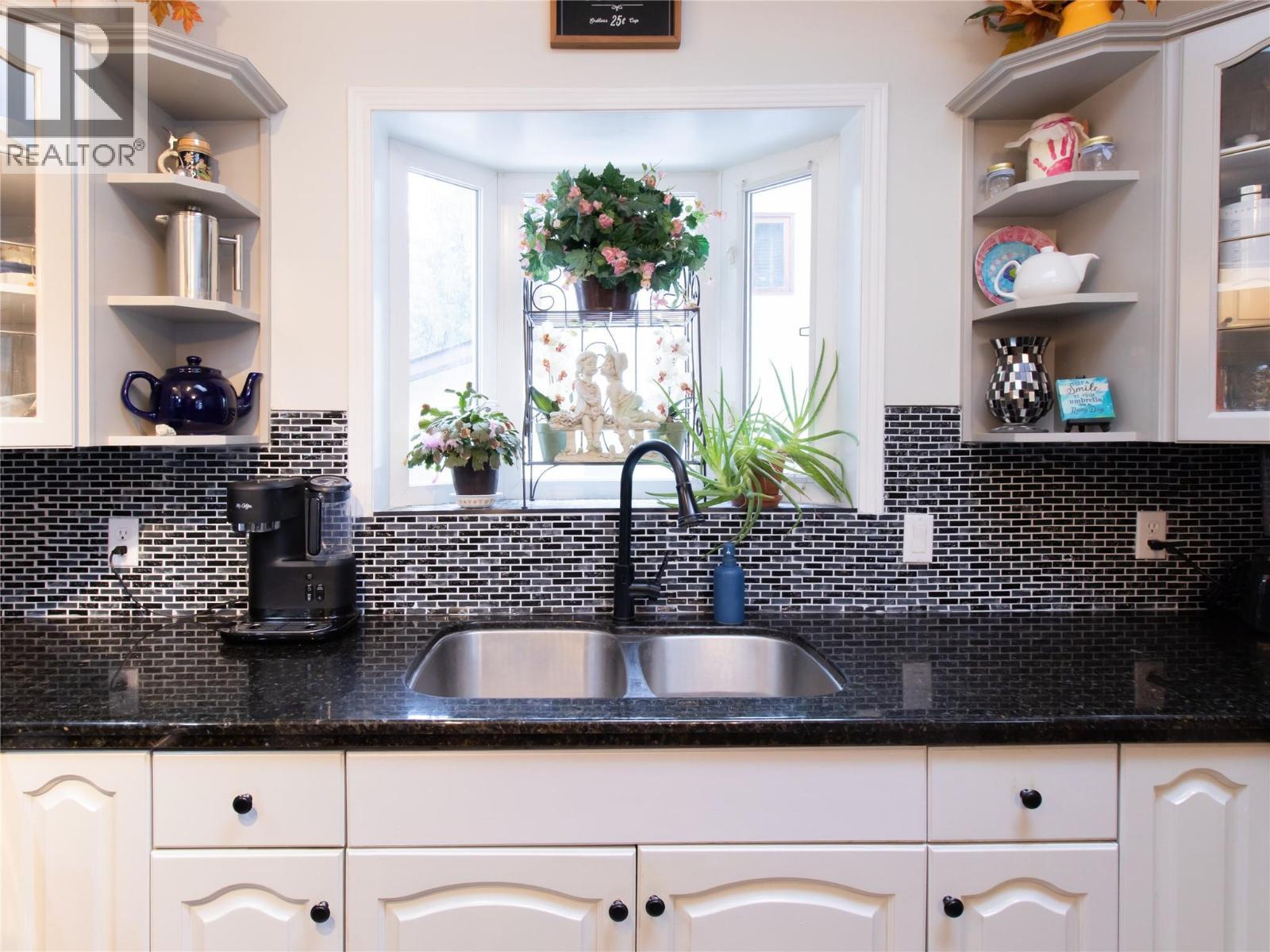 2876 Juniper Crescent, Blind Bay, BC - Indoor Photo Showing Kitchen With Double Sink