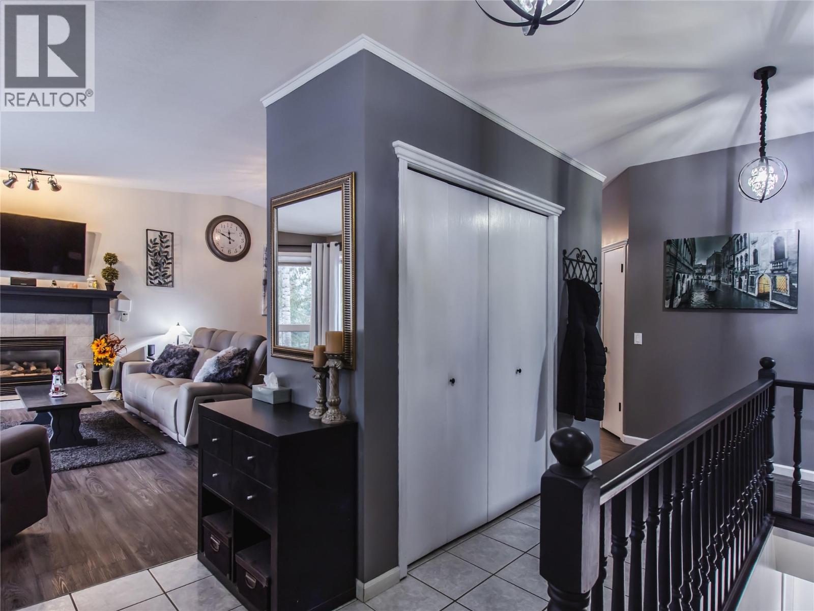 2876 Juniper Crescent, Blind Bay, BC - Indoor With Fireplace