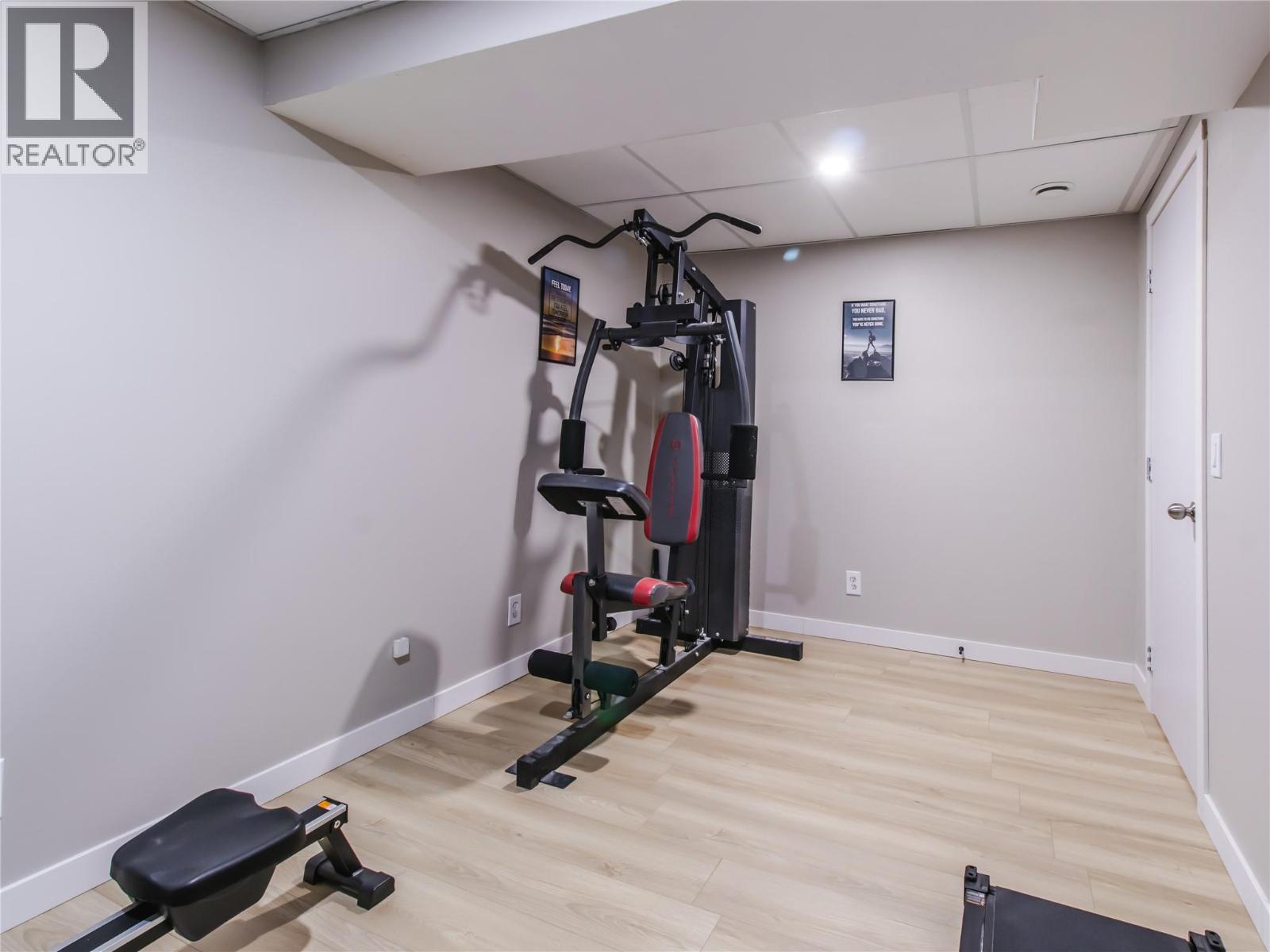 2876 Juniper Crescent, Blind Bay, BC - Indoor Photo Showing Gym Room