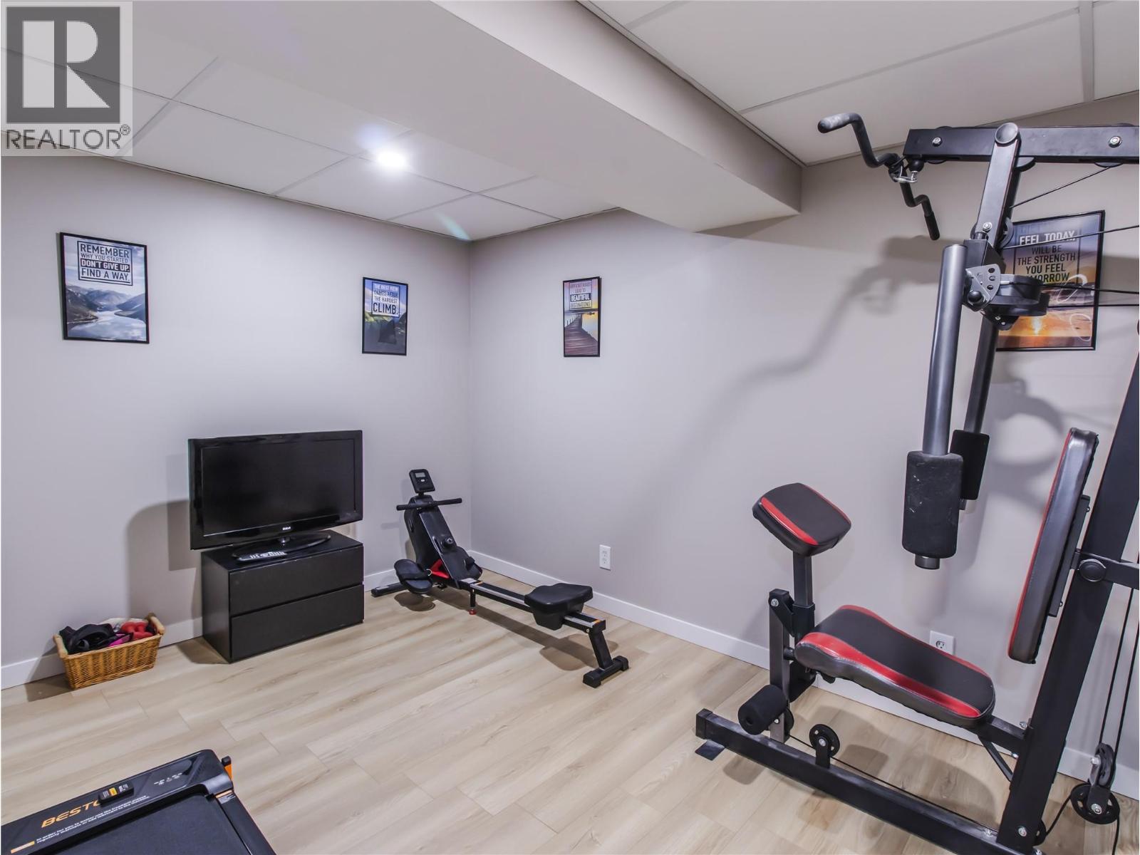 2876 Juniper Crescent, Blind Bay, BC - Indoor Photo Showing Gym Room