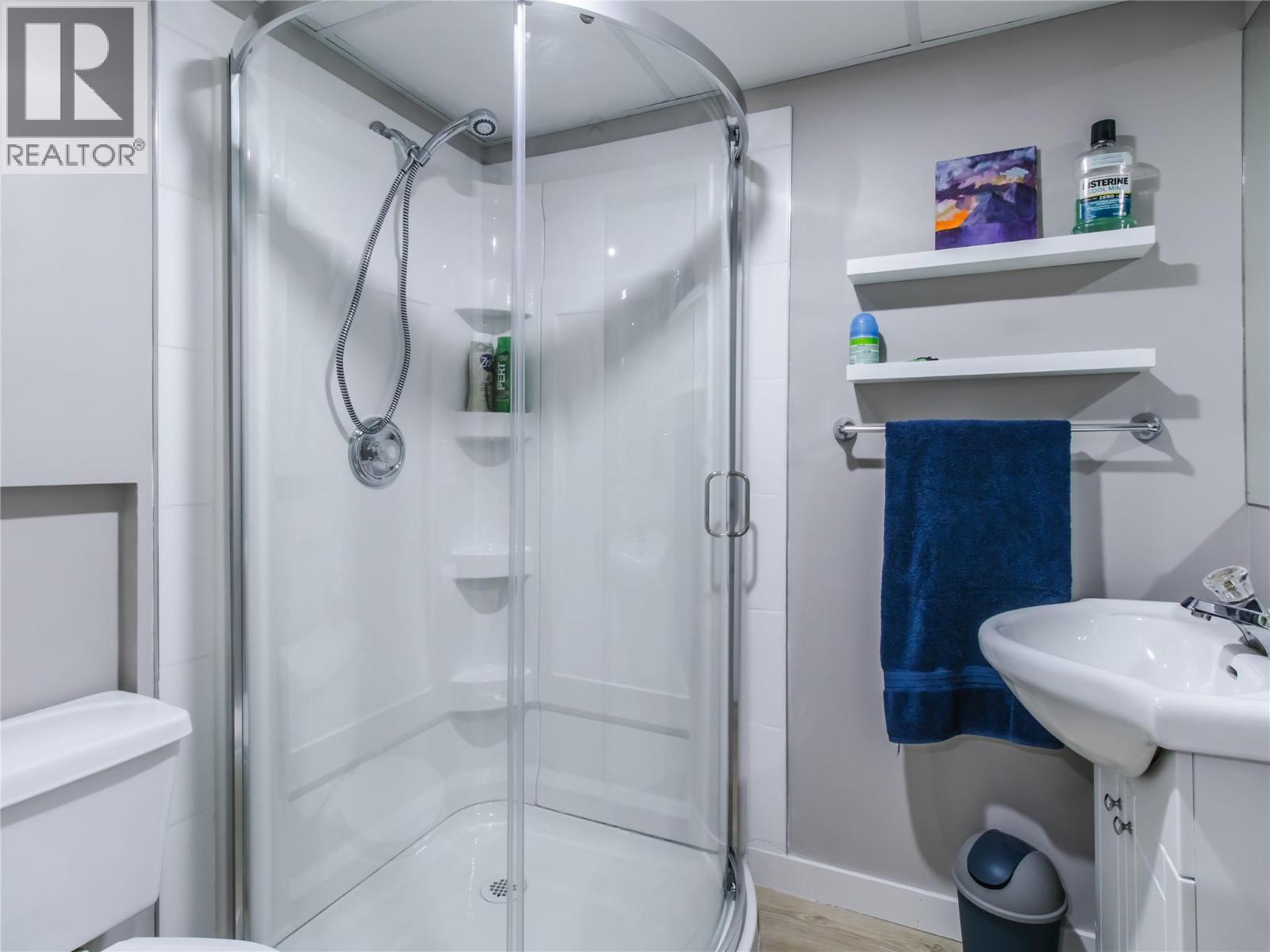 2876 Juniper Crescent, Blind Bay, BC - Indoor Photo Showing Bathroom