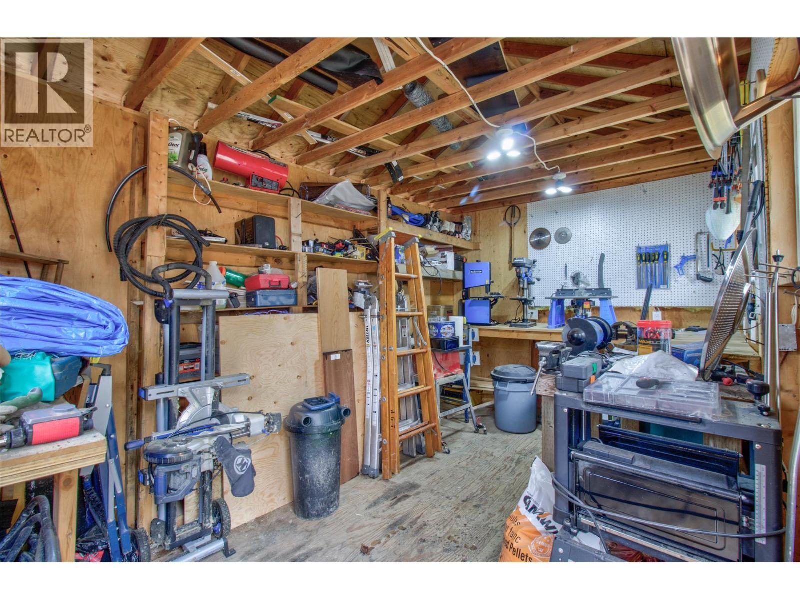 2876 Juniper Crescent, Blind Bay, BC - Indoor Photo Showing Basement