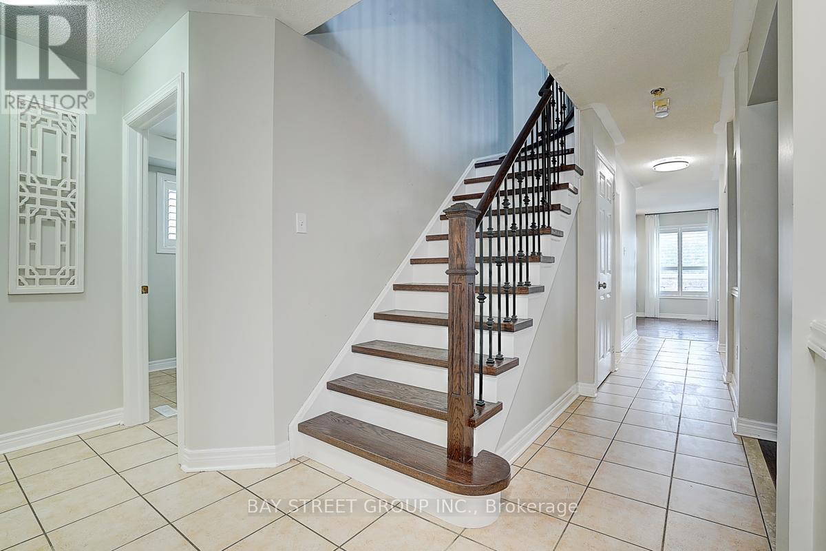 52 Whitewater Street, Whitby, ON - Indoor Photo Showing Other Room