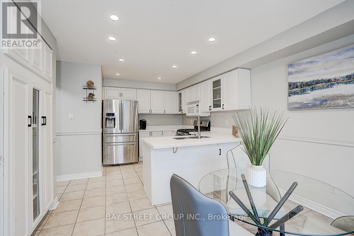 52 Whitewater Street, Whitby, ON - Indoor Photo Showing Kitchen